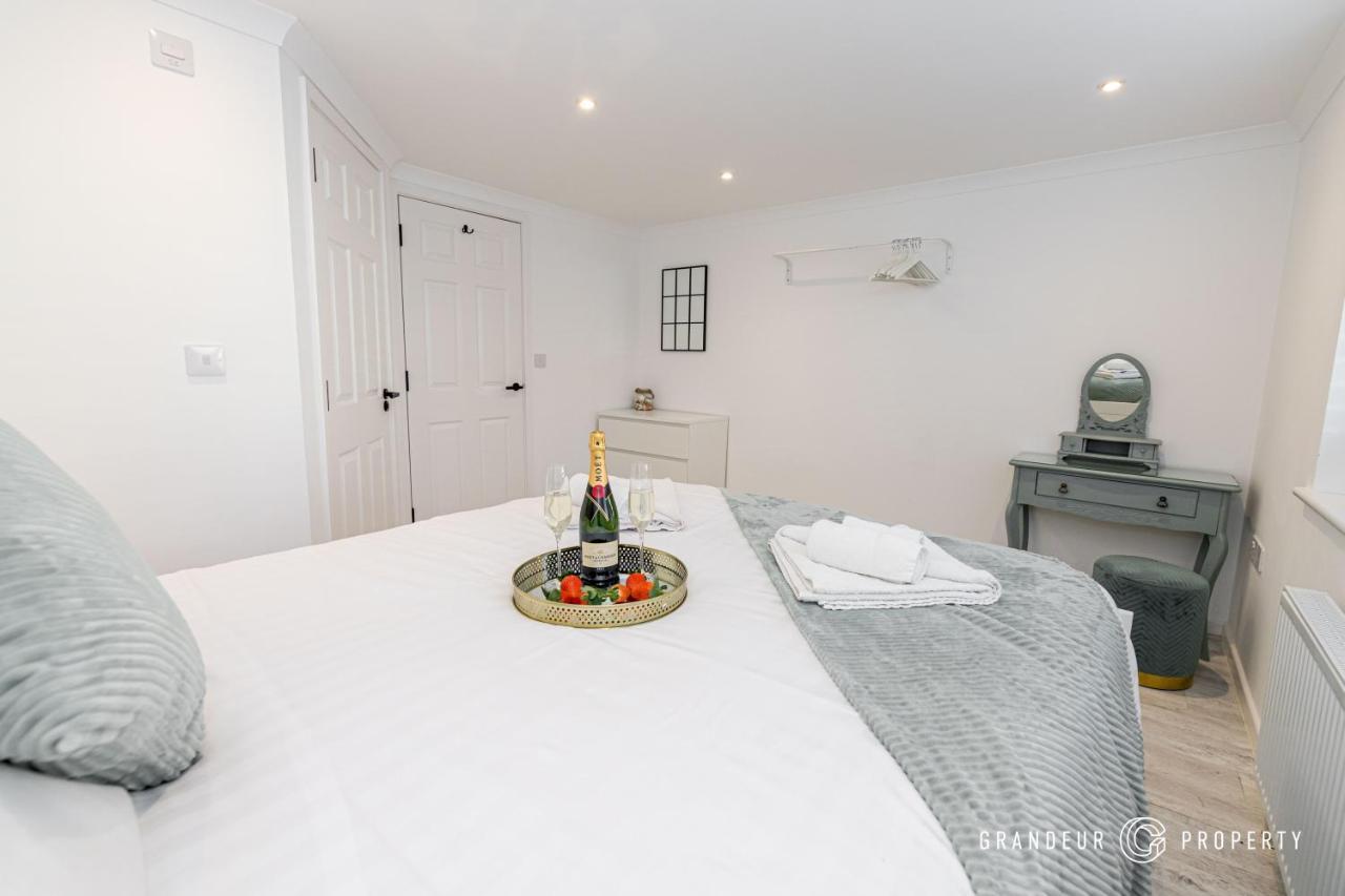 Driftwood By Grandeur Property Bournemouth Exteriör bild
